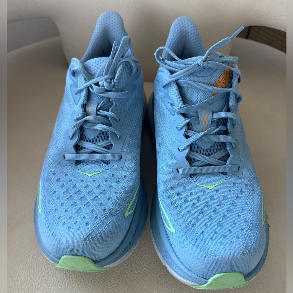 Hoka Clifton 9s